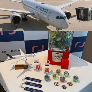 airjapan-gacha-machine-in-flight.jpg