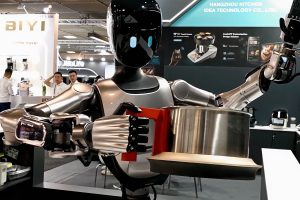 ant-group-robbyant-r1-humanoid-robot.jpg